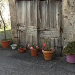 Borgo *